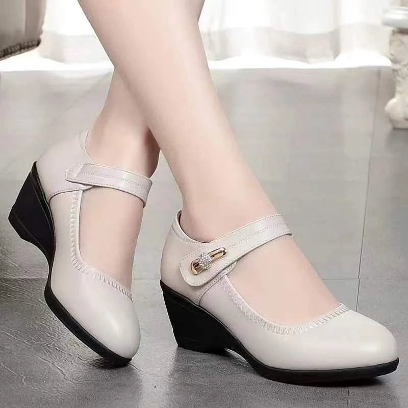 Clara Mid-Heel Comfort Shoes