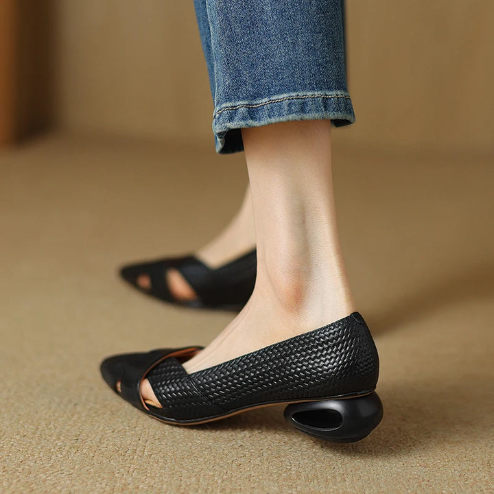 Avressa Bay Pumps