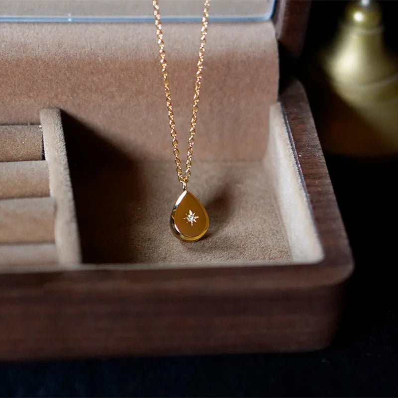 Opaline Vintage Necklace
