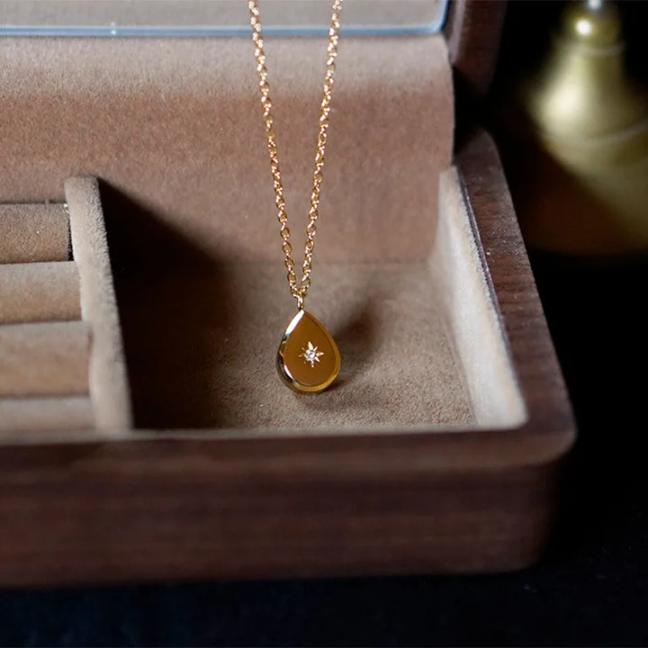 Opaline Vintage Necklace