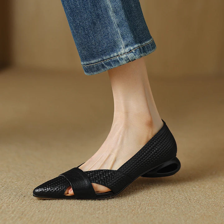 Avressa Bay Pumps