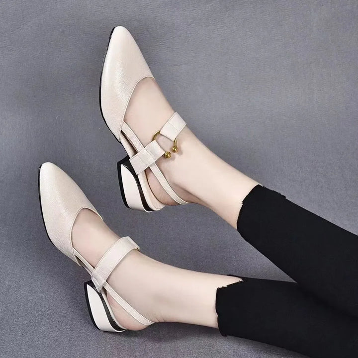 Alessia Point Pumps