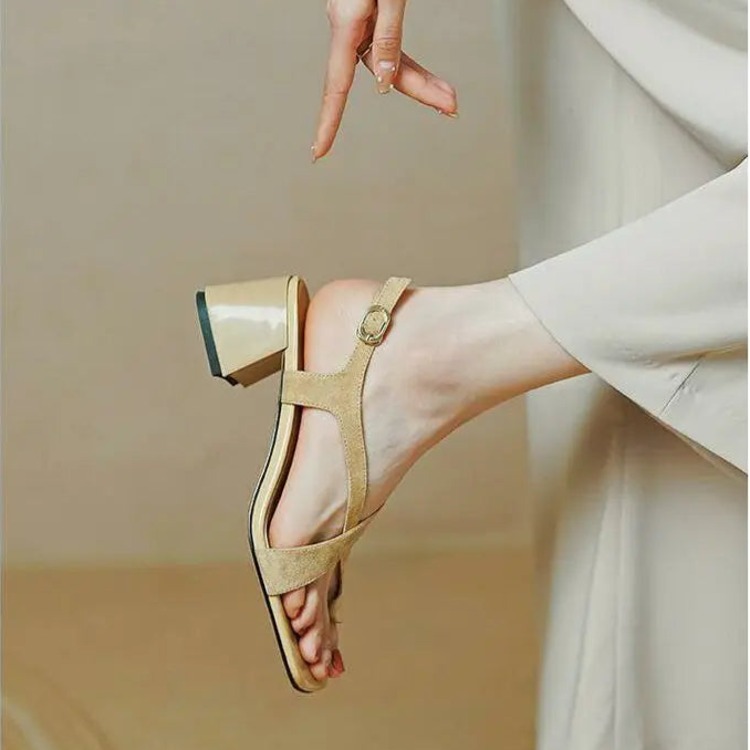 Amoura Crest Heels
